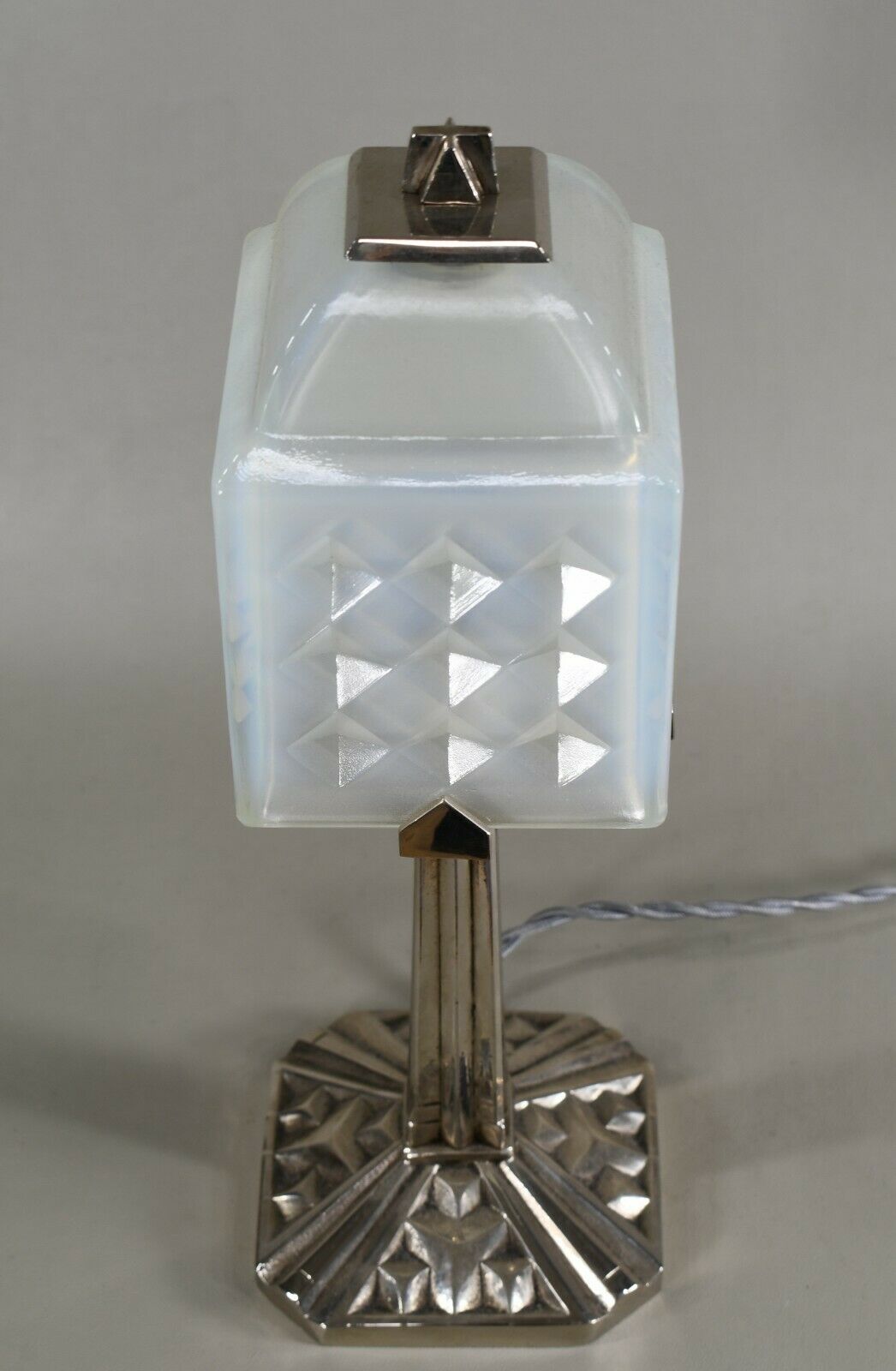 シモネ兄弟　乳白色のアールデコランプ　フランス製　1925年　1930年