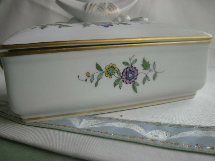 Schöne Meissen Tabak-Dose mit Vogel- un Felsmalerei