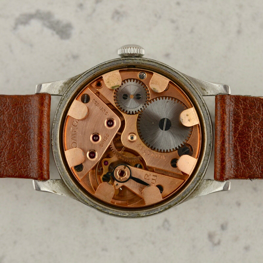 C1944　ヴィンテージオメガ　機械式(手巻き）　WW2  ミリタリーカラトラバ　腕時計　CAL.Ω30T2　型番CK 2383-6　スチール製