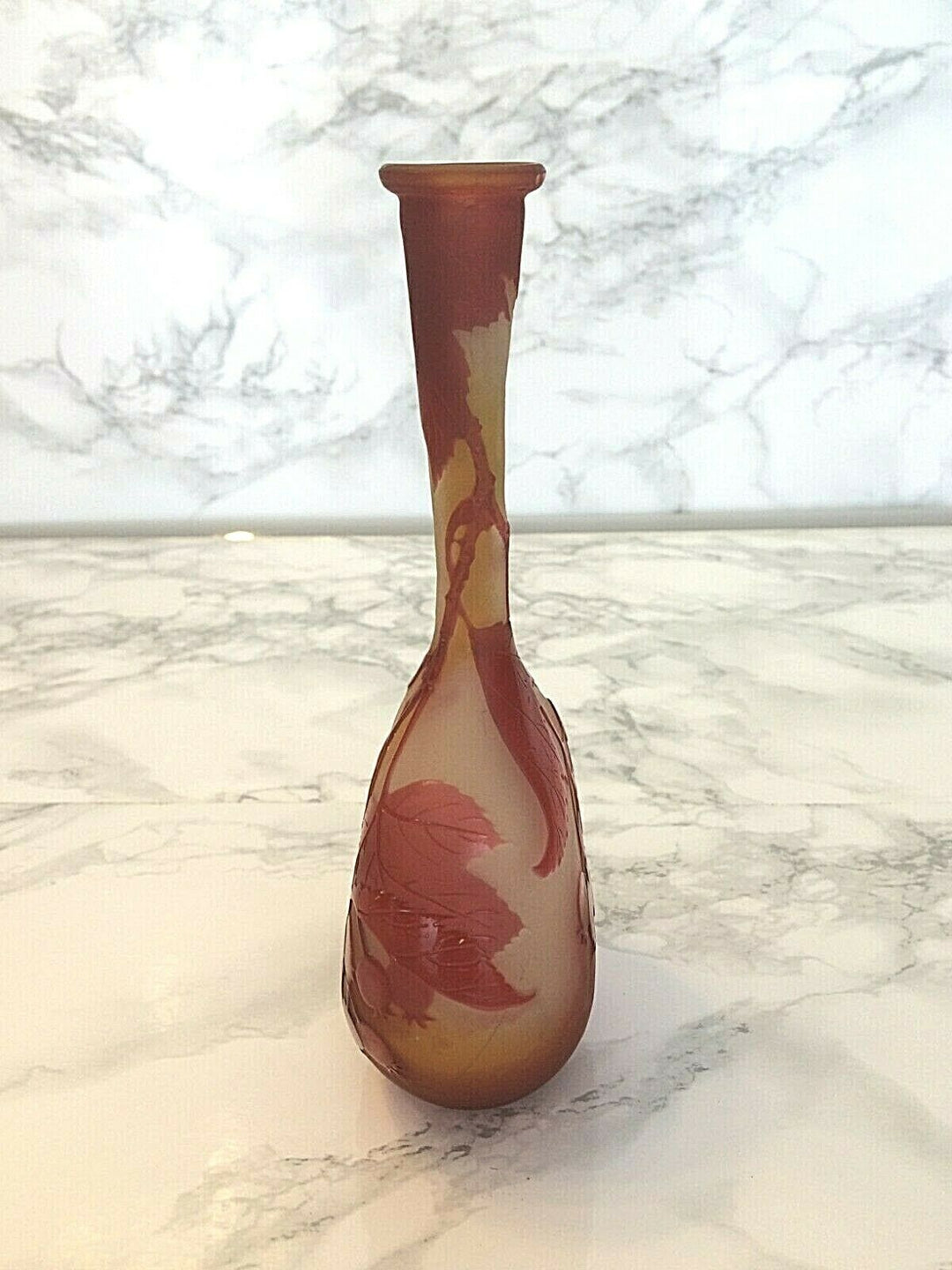VASE ART NOUVEAU - signé Gallé à l'étoile - soliflore en verre multicouche