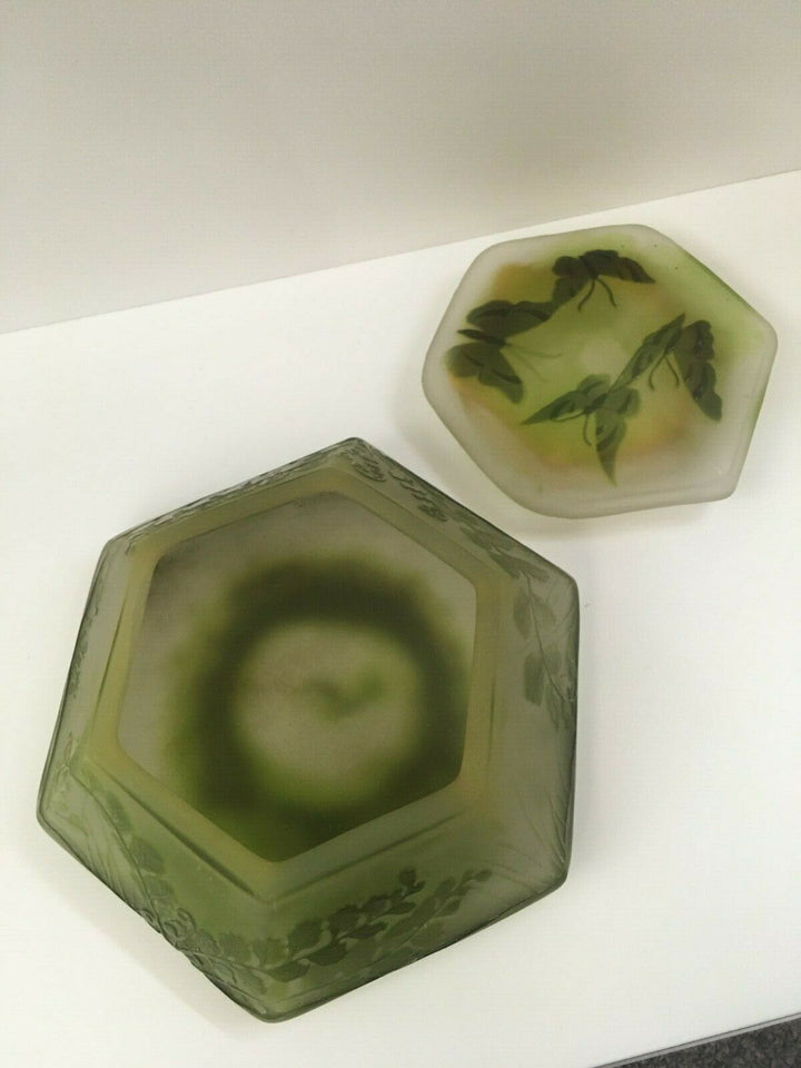 エミールガレ　蝶々が描かれた小物入れ（ボンボニエール・アンティークジュエリーボックス）