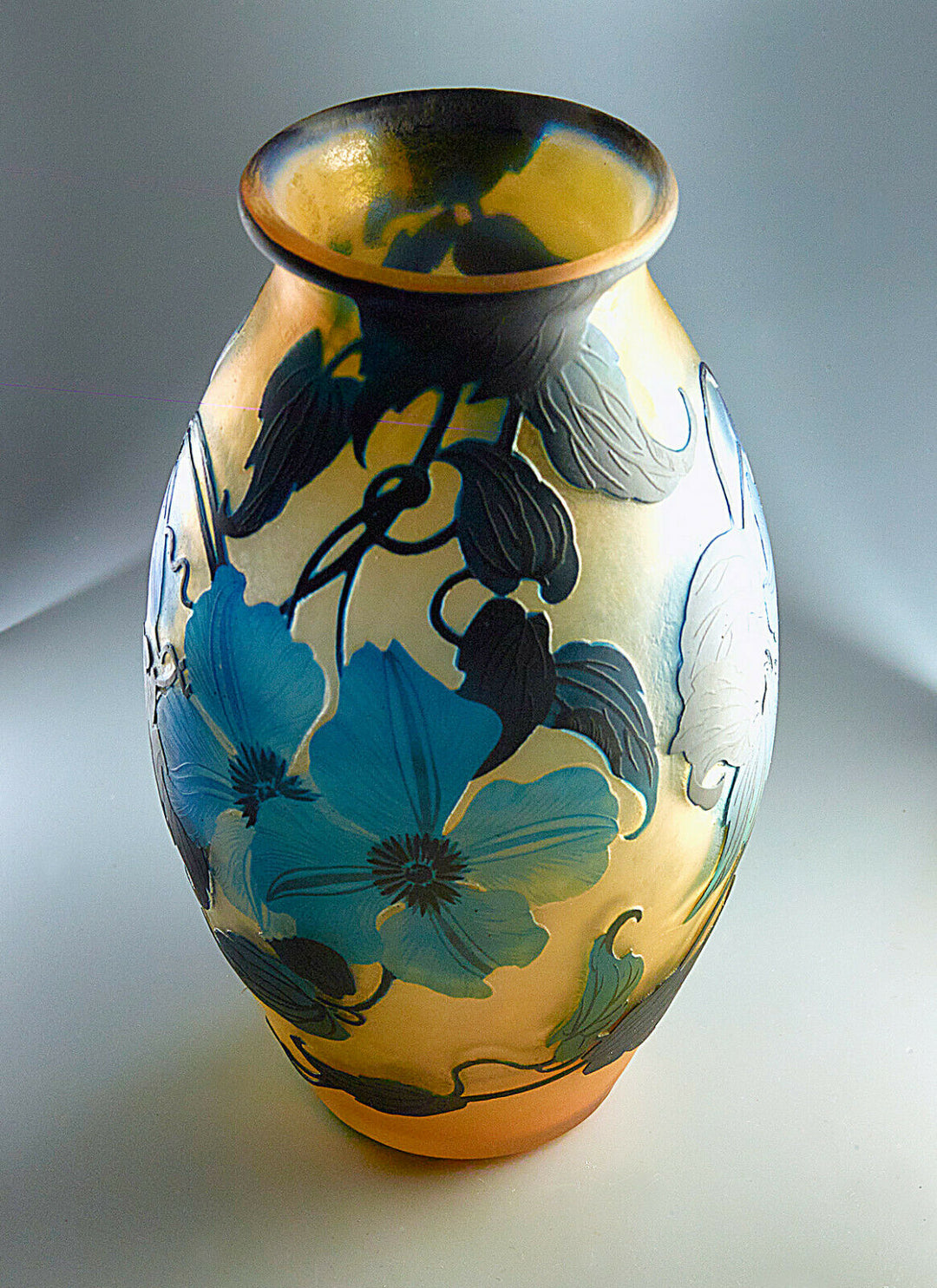 ミューラー兄弟　クレマチスの花の花瓶