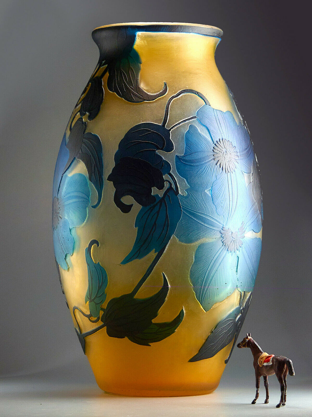 ミューラー兄弟　クレマチスの花の花瓶