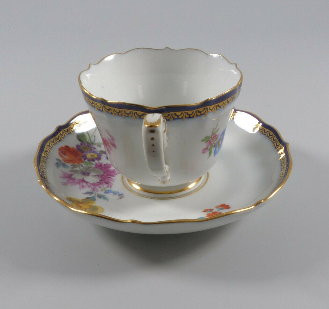  Meissen Kaffeetasse Untertasse A-Kante Blumen Bukett schräg 2. Wahl 111120