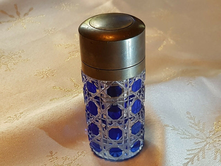 Baccarat flacon vaporisateur en verre bleu "signé AGNEL Paris"