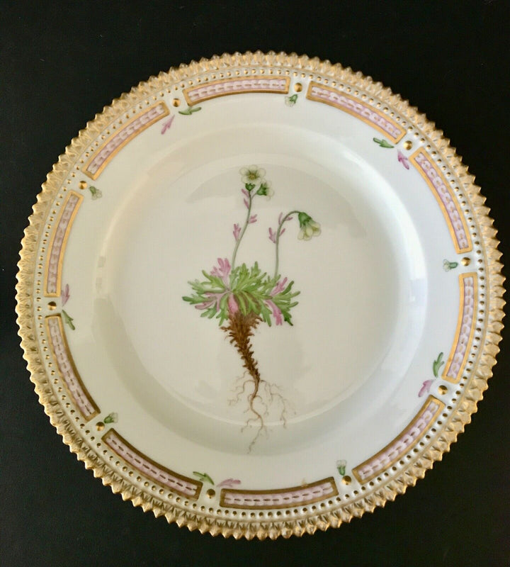 Royal Copenhagen FLORA DANICA Porcelain 7 1/2" Salad Plate #3573