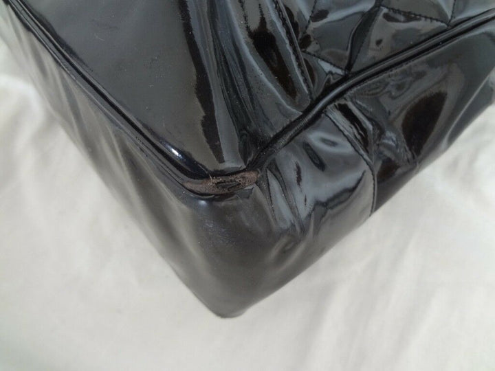 AUTH CHANEL BLACK PATENT SHOULDER TOTE BAG
