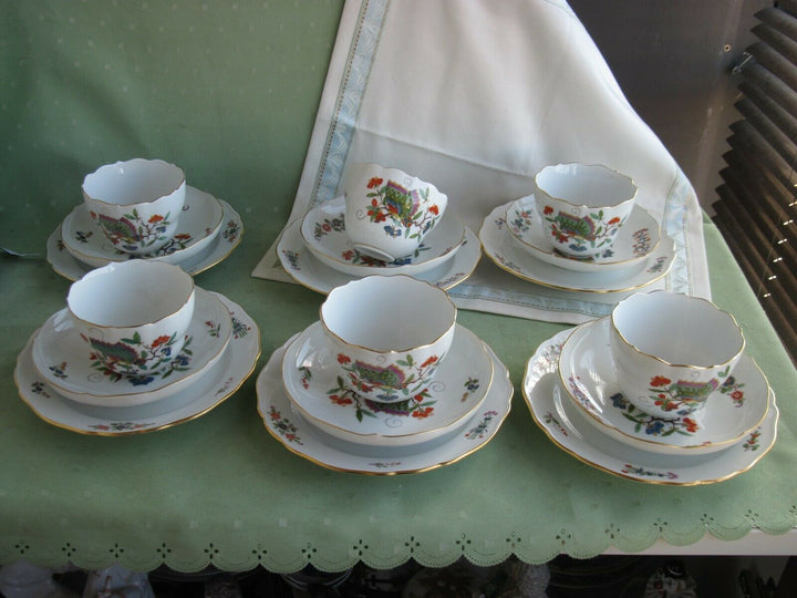 Schöne Meissen Sammeltasse in Dekor Japanischer Schmetterling