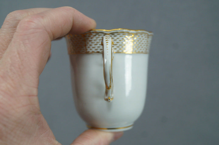 Meissen Hand Painted Courting Couple Boats Castle & Gold Chocolate Cup C. 1740