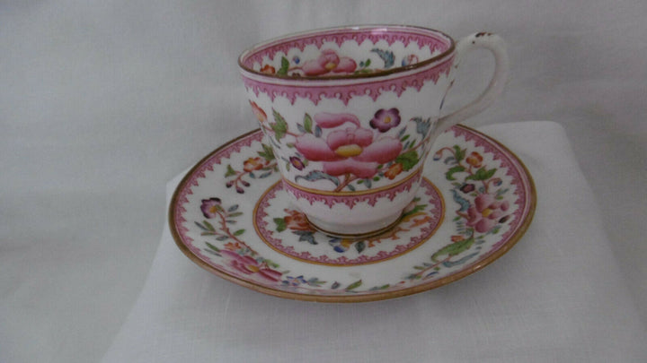 Tasse et sous-tasse Minton 110 estampillées V S "English Porcelain" du XIXe