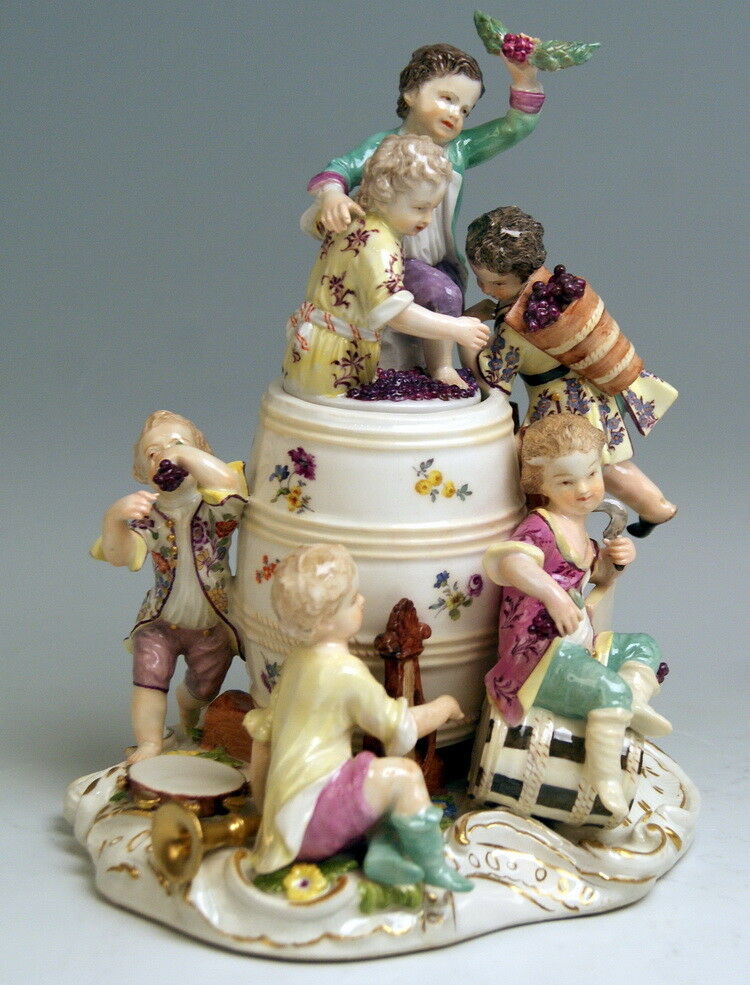 MEISSEN マイセン人形「ワイン樽を囲む少年たち」