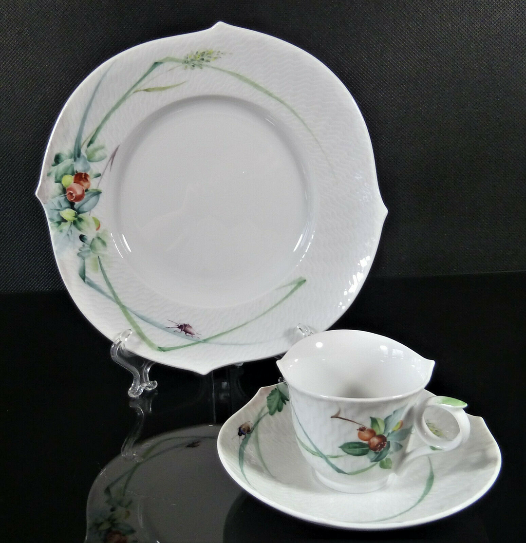 マイセン  Meissen、波の戯れ、浮かし彫り、森の声、モカ、プレート＋カップ＆ソーサーセット