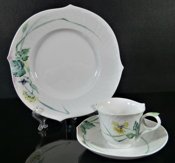 マイセン  Meissen、波の戯れ、浮かし彫り、森の声、モカ、プレート＋カップ＆ソーサーセット