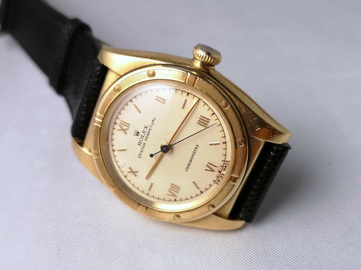 Rolex Bubbleback red.3372 Original Empire Dial Gold 18 KT year 1945 Mint Condit