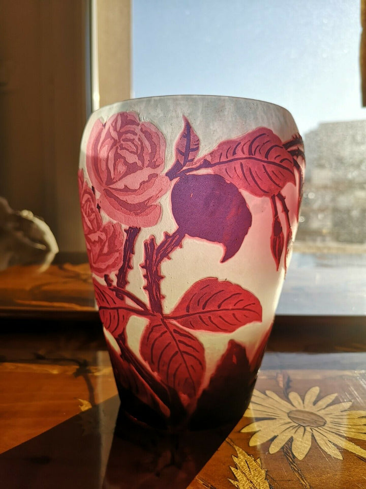 MULLER FRÈRES LUNÉVILLE - Vase aux roses circa 1925 - (DAUM GALLÉ) - NO COPY