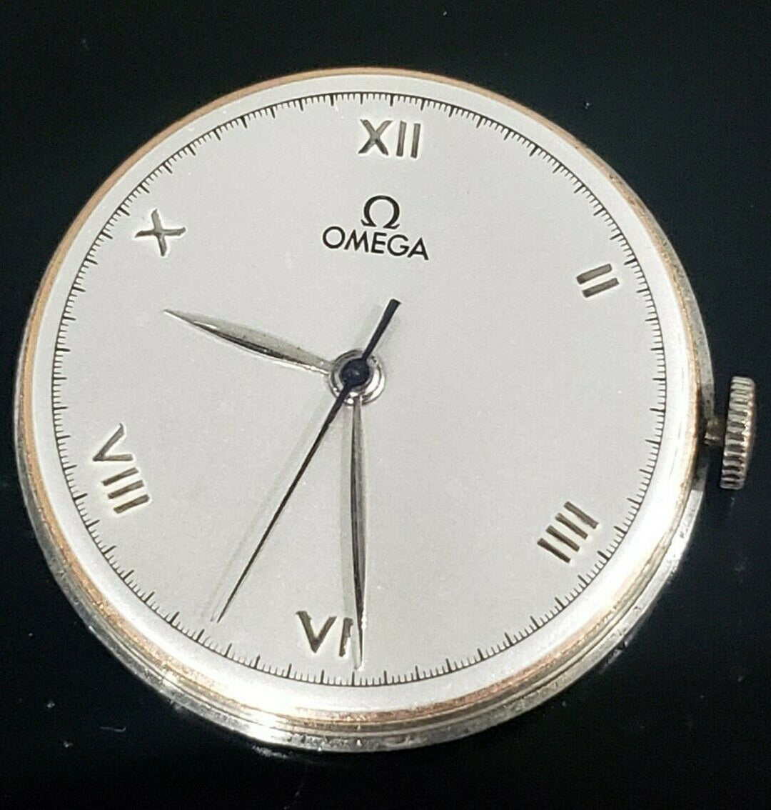 Rare Omega WW2 Military Men Roman Dial Vintage Watch Ref. 2220 /2 Cal. 30T2 SCPC