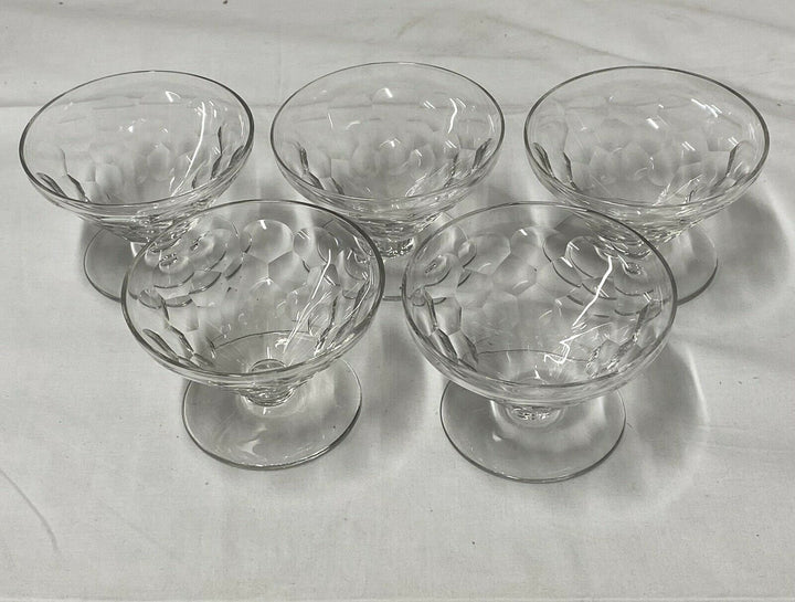 BACCARAT 5 COUPES À CHAMPAGNE VERRE CRISTAL DÉCOR ÉCAILLE MODÈLE CHAUNY LOT 1.