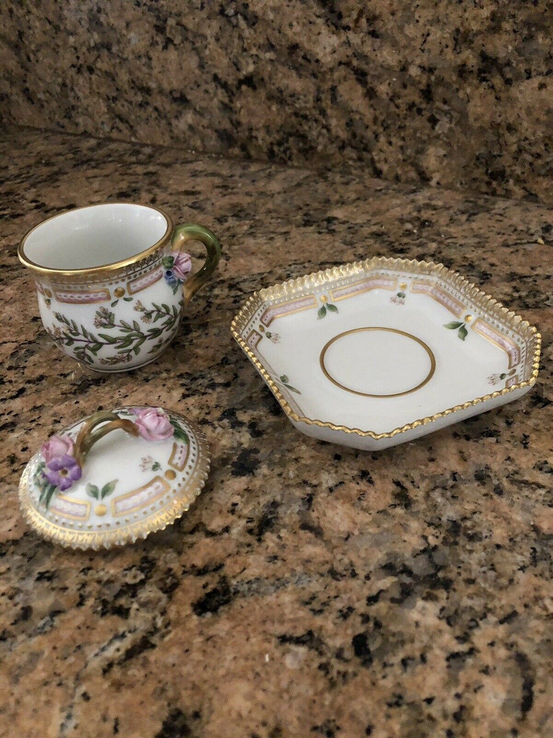 ロイヤルコペンハーゲン　フローラダニカ　カスタードカップ Sedum Rupestre Oed