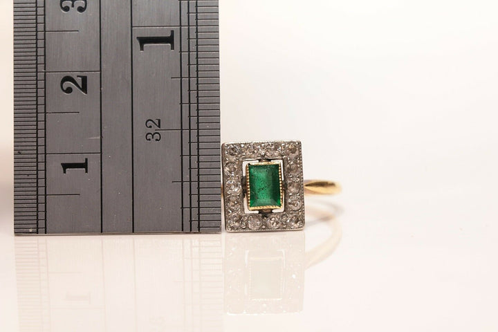 アンティーク ヴィクトリアン 18K ナチュラルダイヤモンドとエメラルドのリング