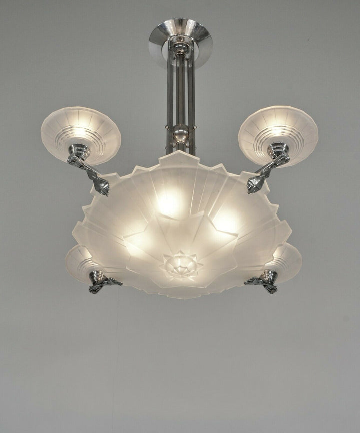 HANOTS : A 1935 ART DECO CHANDELIER .......... French lamp degué era France 1930