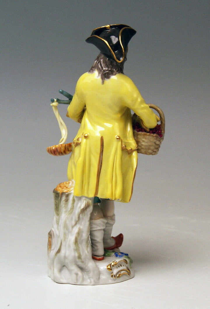 MEISSEN FIGUR マイセン PARISER AUSRUFER MANN MIT WAAGE TRAUBENKORB MAN WITH SCALE