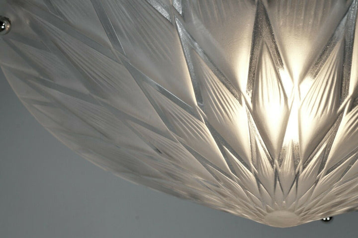 Pierre d'Avesn LORRAIN DAUM : A FRENCH 1930 ART DECO PENDANT . chandelier France