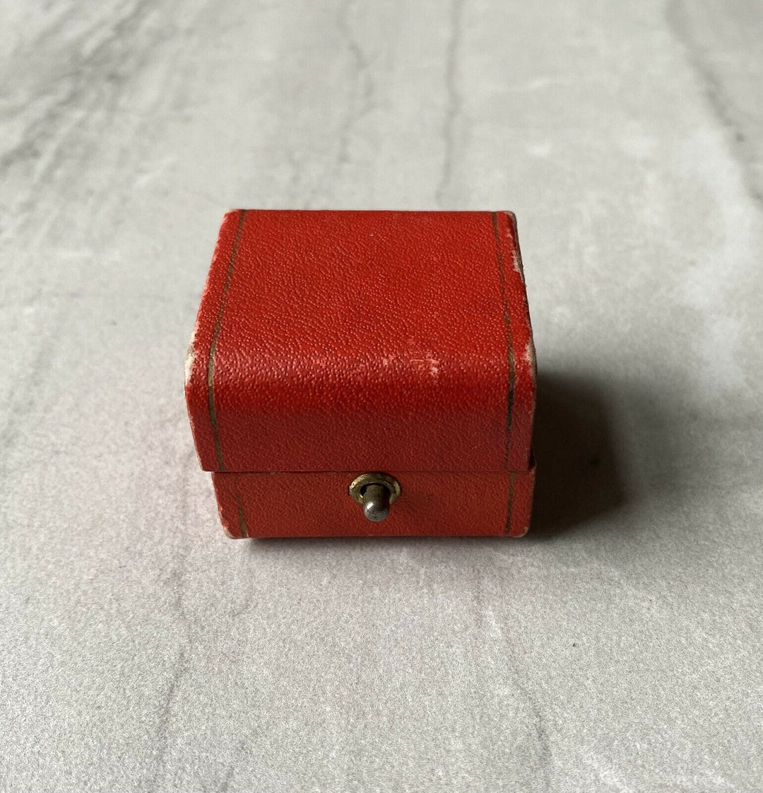 アンティーク（ヴィンテージ）レッド リングボックス
