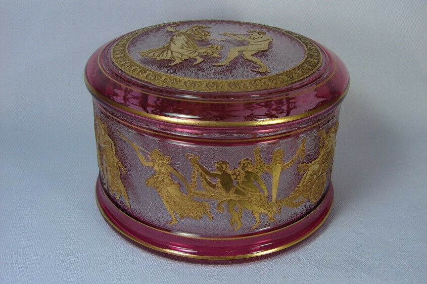 VERY FINE Saint Louis ACID ETCHED GLASS BOX & COVER, CIRCA 1920