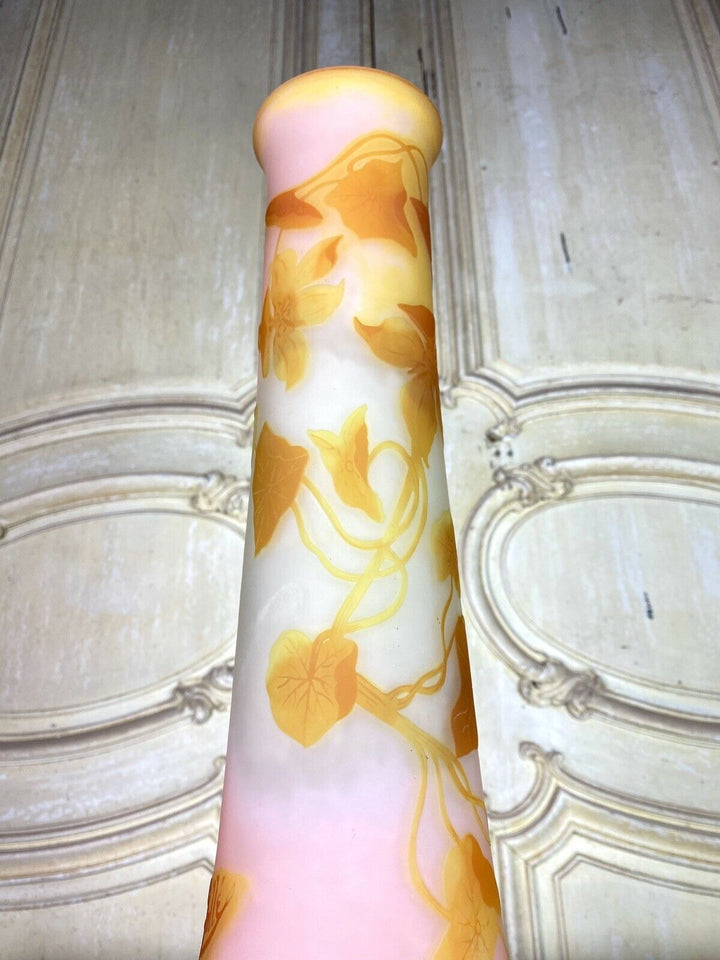 エミールガレ（GALLE）　黄色い花の大きな花瓶