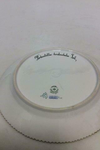 Royal Copenhagen Flora Danica Luncheon Plate Full Flat no. 3572