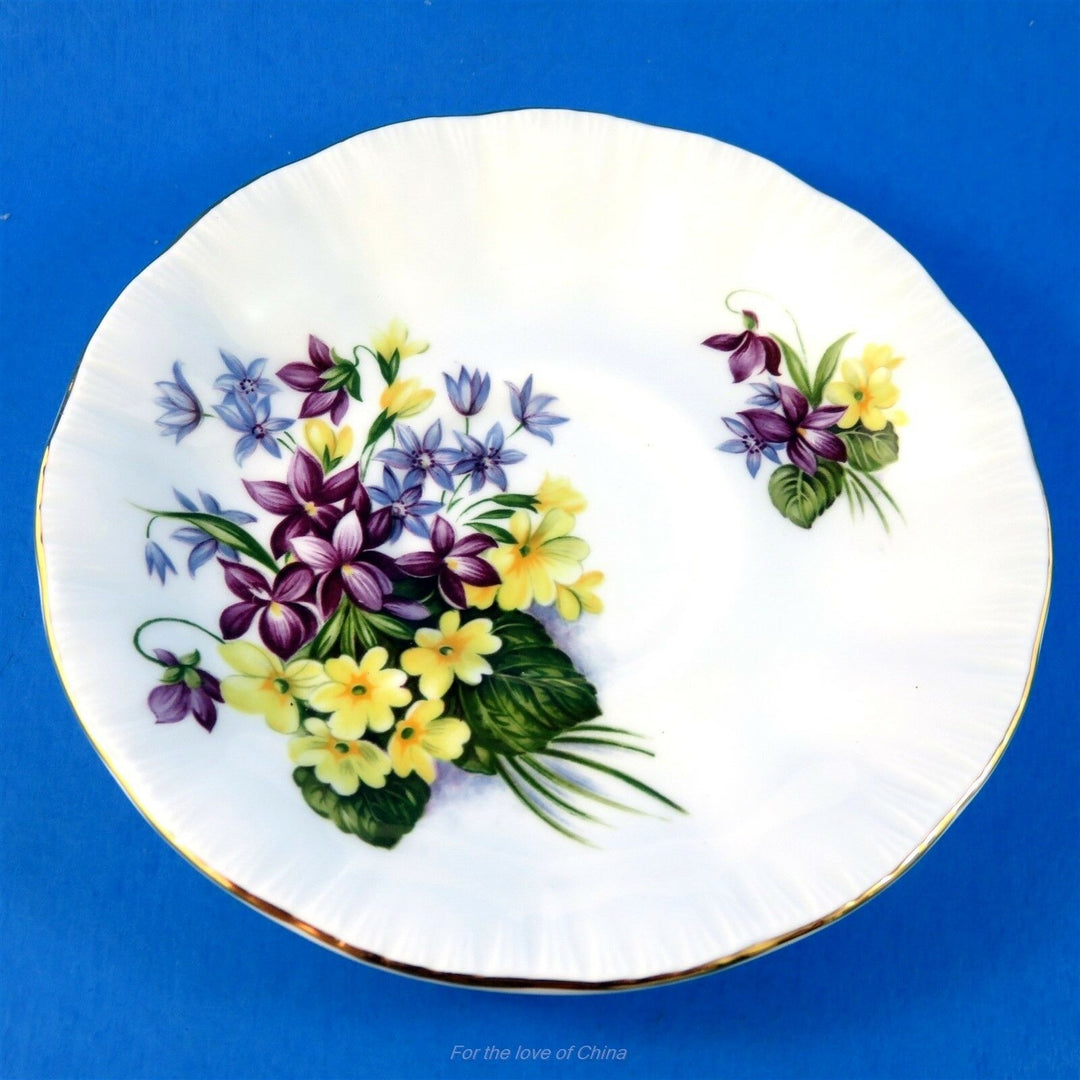 パラゴン　華凜なパープルイエローとブルーのフラワーフェスティバル　カップ&ソーサー