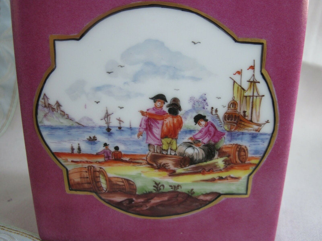 Schöne Meissen Teedose mit vielen Indischen Blumen und Handels-Szenen