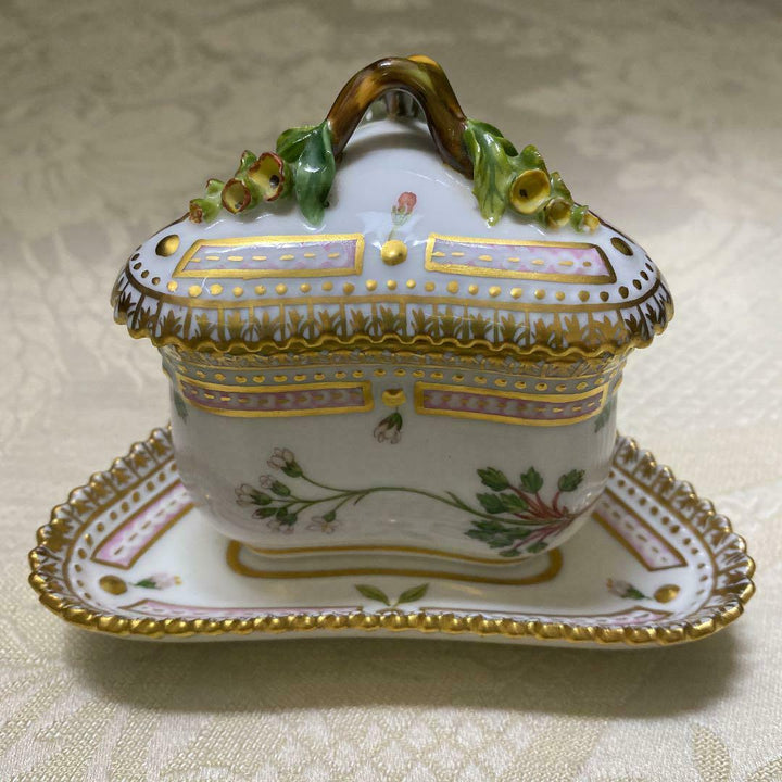 ロイヤルコペンハーゲン　フローラダニカ　トライアングルカスタードカップ＆トレイ　金縁　デンマーク