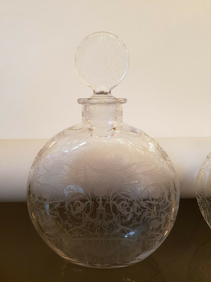 Paire De Flacons A Parfum En Cristal De Baccarat, Modèle MichelAngelo. Signés.