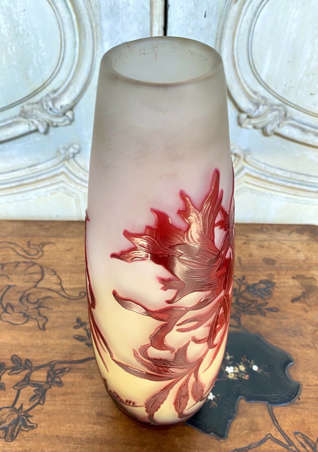 エミールガレ(GALLE)　花瓶　赤い葉　パート・ド・ヴェール