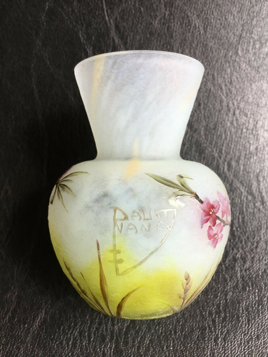 ドーム兄弟（ドームナンシー）沈丁花のコロン型花瓶