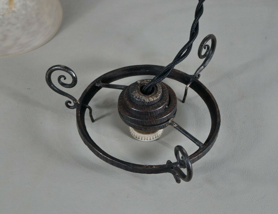 シュナイダー兄弟　小さなアールデコランプ　フランス製　錬鉄製　1925年　1930年