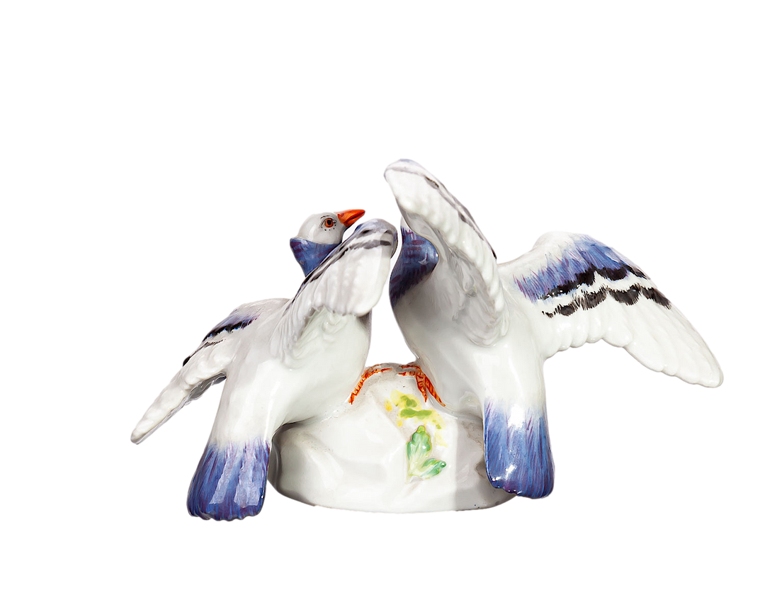 マイセン人形 動物シリーズ 鳩のペア  モデル番号O190x 1973年 9cm