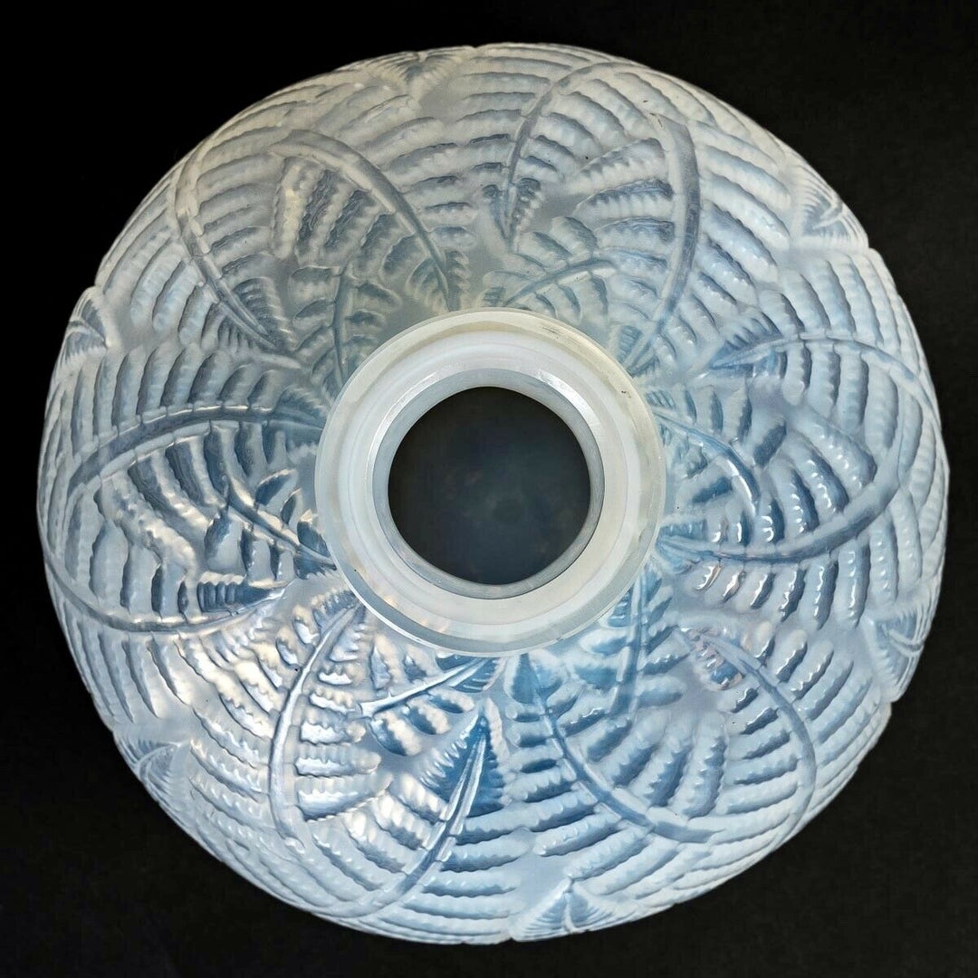 Vase Espalion Opalescent René Lalique R.Lalique Opalescence Glass Leaves Ferns