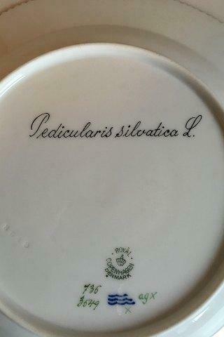 Royal Copenhagen Flora Danica Dinner Plate No 735/3549