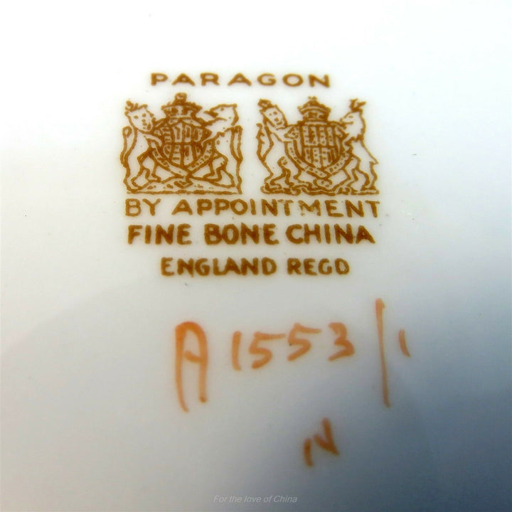 パラゴン　ライトブルー地に輝くフローラルブーケ　カップ&ソーサー