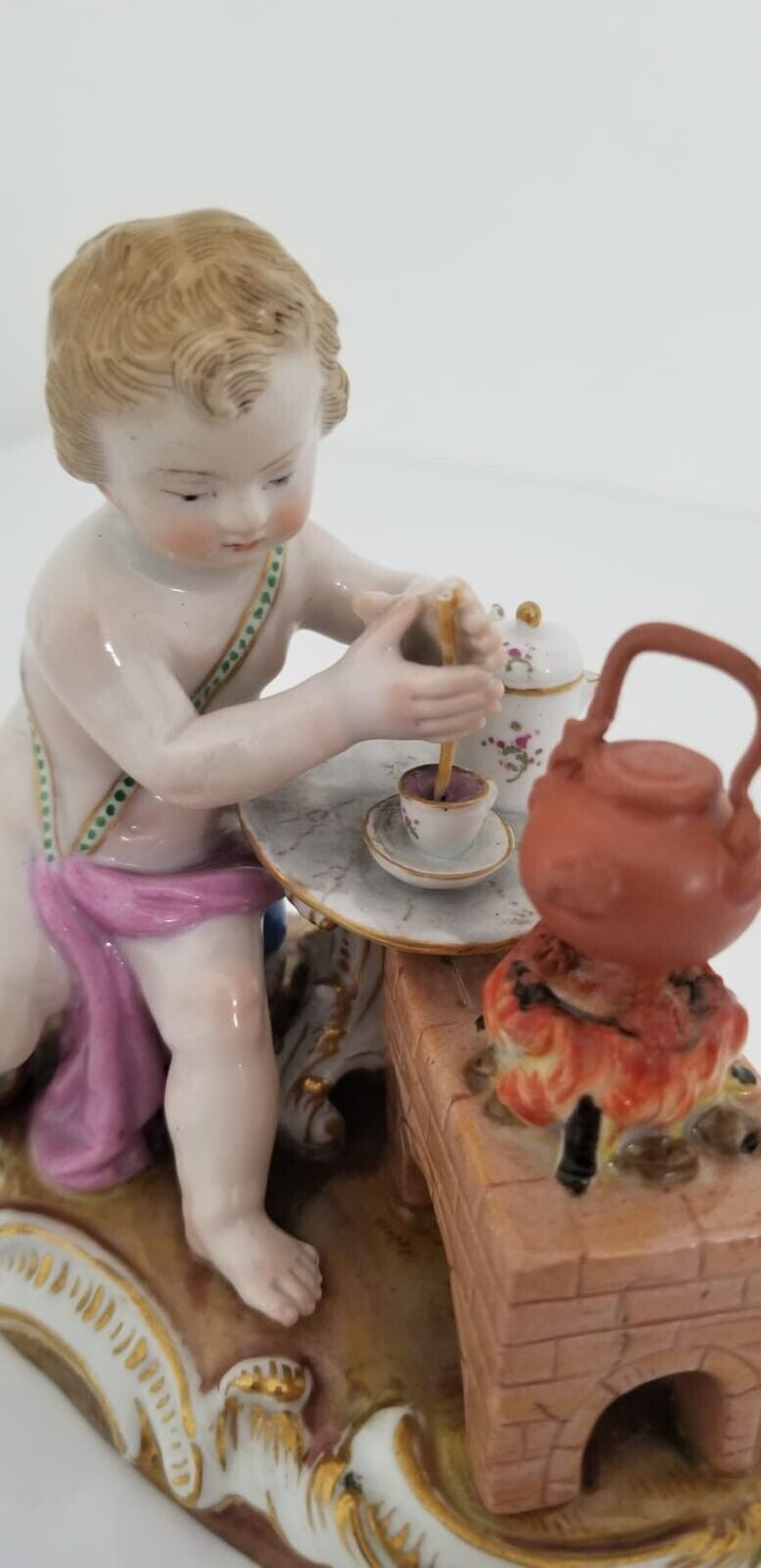 マイセン人形/フィギュリン　チョコレート職人の天使 四大元素シリーズ『火の寓意』ヨハン・ヨアヒム・ケンドラー原型作（1860年ころ）