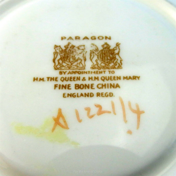 パラゴン　ライトピンク地に可憐なチューリップブーケ　カップ&ソーサー