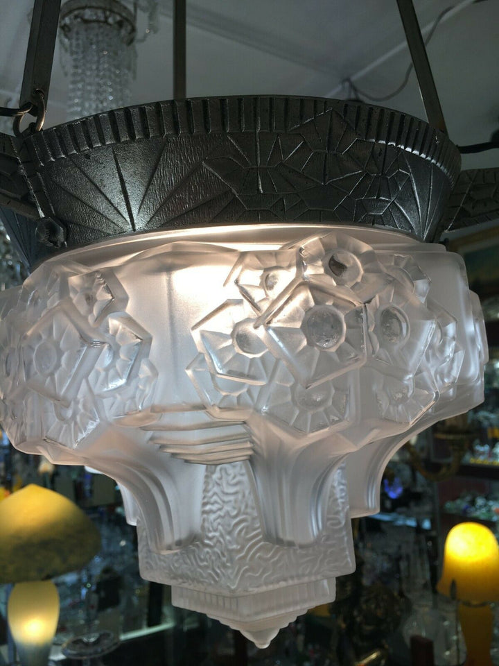 Lustre 3 tulipes et 1 vasque signé Muller & Frères