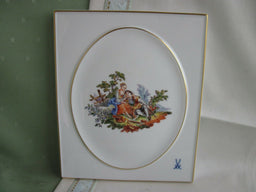 マイセン  ワトー 人物画 レリーフ入り  Bフオーム マイセン 香水瓶「ワトーによる人物画」 51089/292184 | 世界