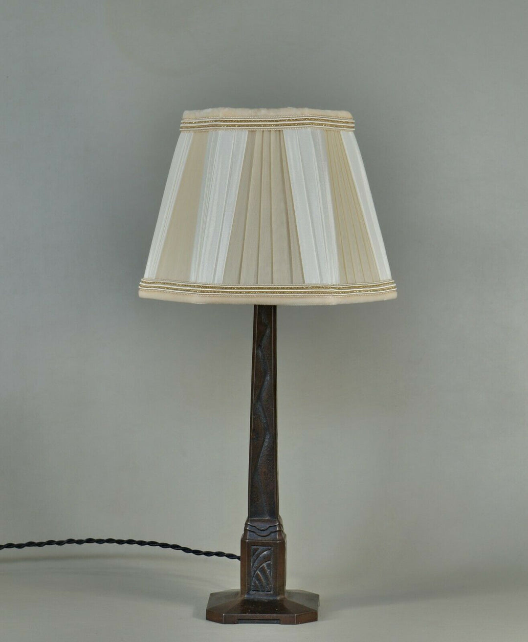 ブルース・ヴァル　アールデコランプ　フランス製　1925年　1930年　鋳鉄製