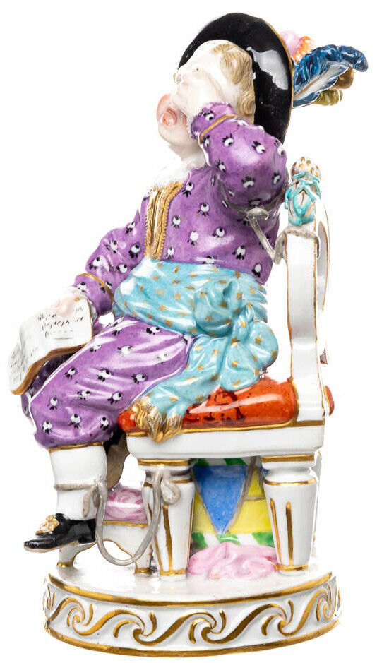 フィギュア マイセン人形　椅子の上の少年1850-1924　 M.A.アシエ モデルF49