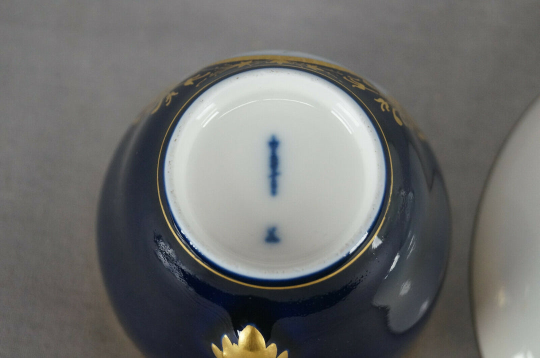 KPM Berlin Hand Painted Floral Floral Cobalt & Gold Tea Cup & Saucer E
