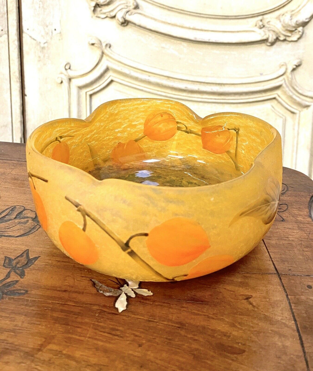 Daum nancy - Coupe Polylobée A Decor De Fruits, Pate De Verre Art Nouveau