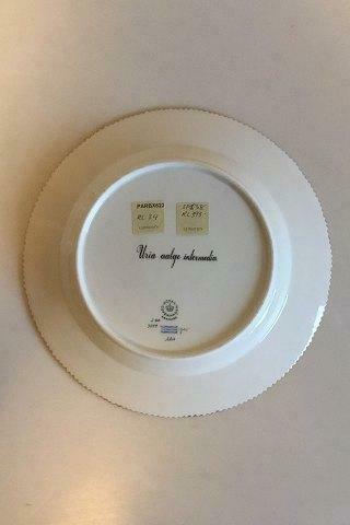 Flora Danica Bird Dinner Plate No 240/3549